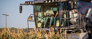 gleaner-combines-nav-owner-clinics.jpg